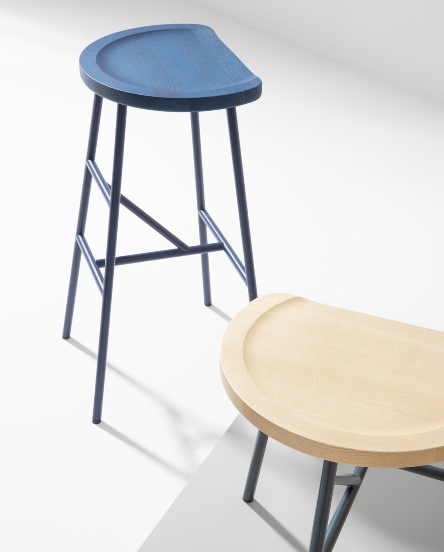 Puccio High Stool