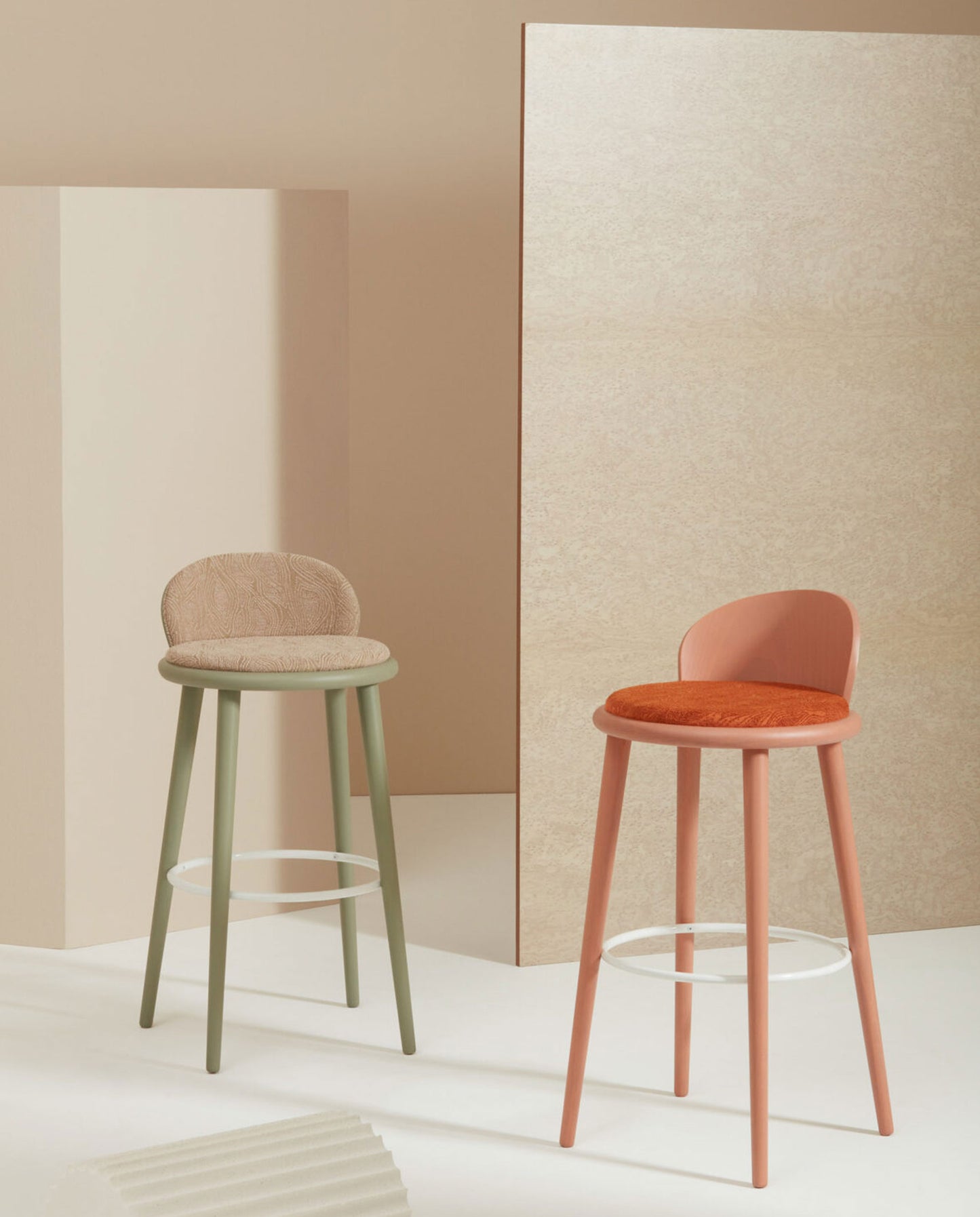 Veretta Stool